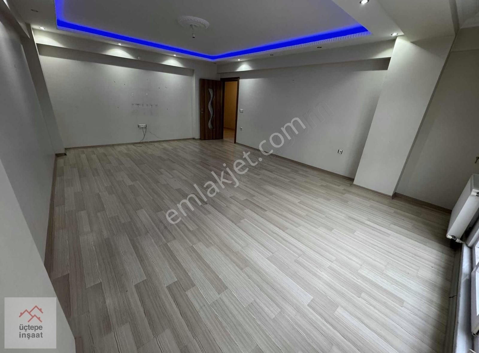 Esenyurt Battalgazi Satılık Daire Battalgazi Mah'da 2+1 Ara Katı 130 M² Balkonlu İskanlı