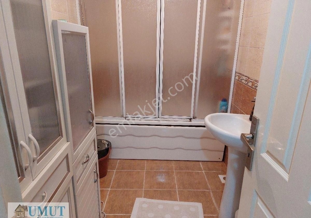 G O P Küçükköy De Satılık Daire Kot 2 105 M2 2+1 Alta Dükkan Var Alt Sokakta 1 Kat Tır - Görsel 11