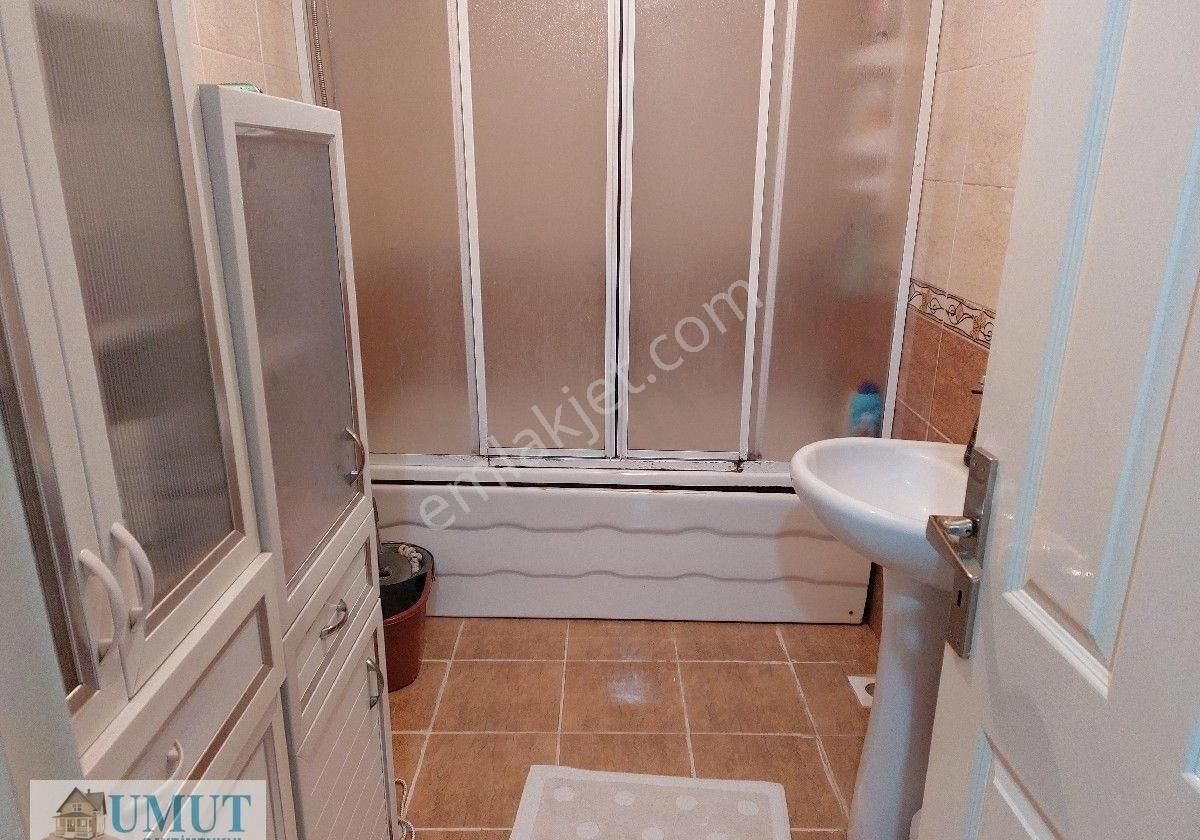 G O P Küçükköy De Satılık Daire Kot 2 105 M2 2+1 Alta Dükkan Var Alt Sokakta 1 Kat Tır - Görsel 28