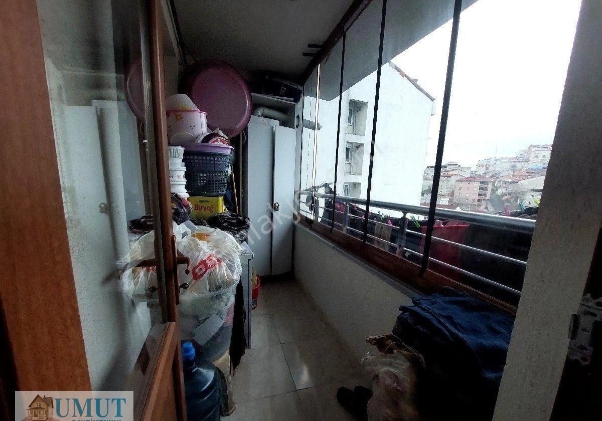 Gazi Osman Paşa Küçük Köy De Satılık Asansörlü Dubleks 3+2 175 M2 Metroya Yakın Mesafededir - Görsel 3