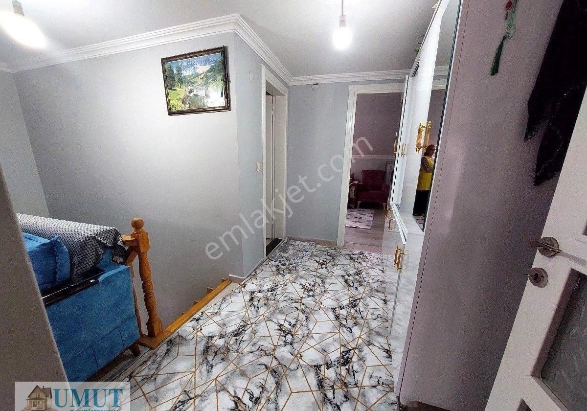 Gazi Osman Paşa Küçük Köy De Satılık Asansörlü Dubleks 3+2 175 M2 Metroya Yakın Mesafededir - Görsel 5