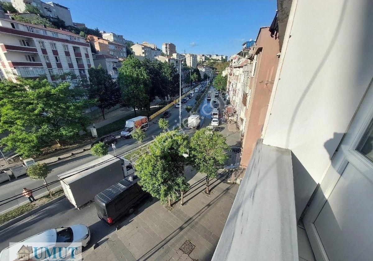 G.o.paşa Küçükköy Galeri Cadesin De Satlık Dübleks Daire 3+1 Alta 3+1 Üste 250 M2 İki Aile Oturuyor - Görsel 4