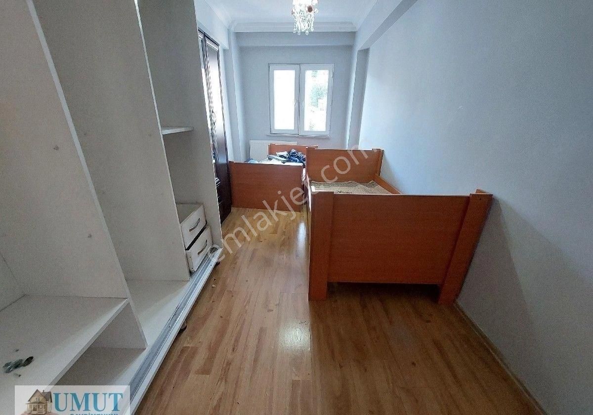 G.o.paşa Küçükköy Galeri Cadesin De Satlık Dübleks Daire 3+1 Alta 3+1 Üste 250 M2 İki Aile Oturuyor - Görsel 3