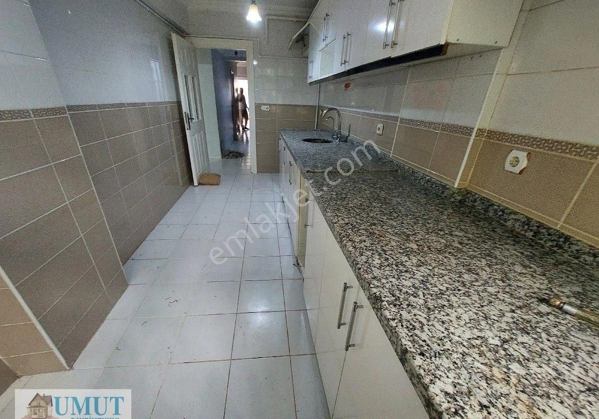 G.o.paşa Küçükköy Galeri Cadesin De Satlık Dübleks Daire 3+1 Alta 3+1 Üste 250 M2 İki Aile Oturuyor - Görsel 5