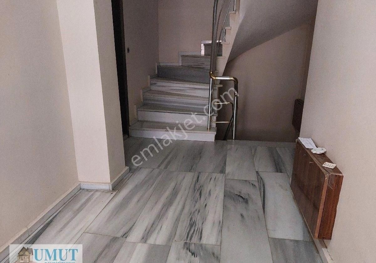 G.o.paşa Küçükköy De Acil Satılık Dubleks 4+2 180 'm2 Merkezi Yerde Metroya Yakın Mesafededir - Görsel 5