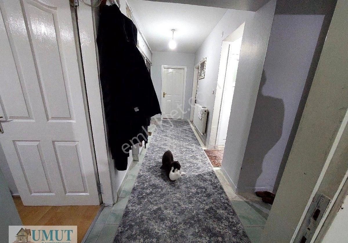 Gaziosmanpaşa Küçükköy De Satılık Ters Dubleks 4+2 165 M2 Çift Girişli İki Aile Yaşacak Şeklin De - Görsel 7