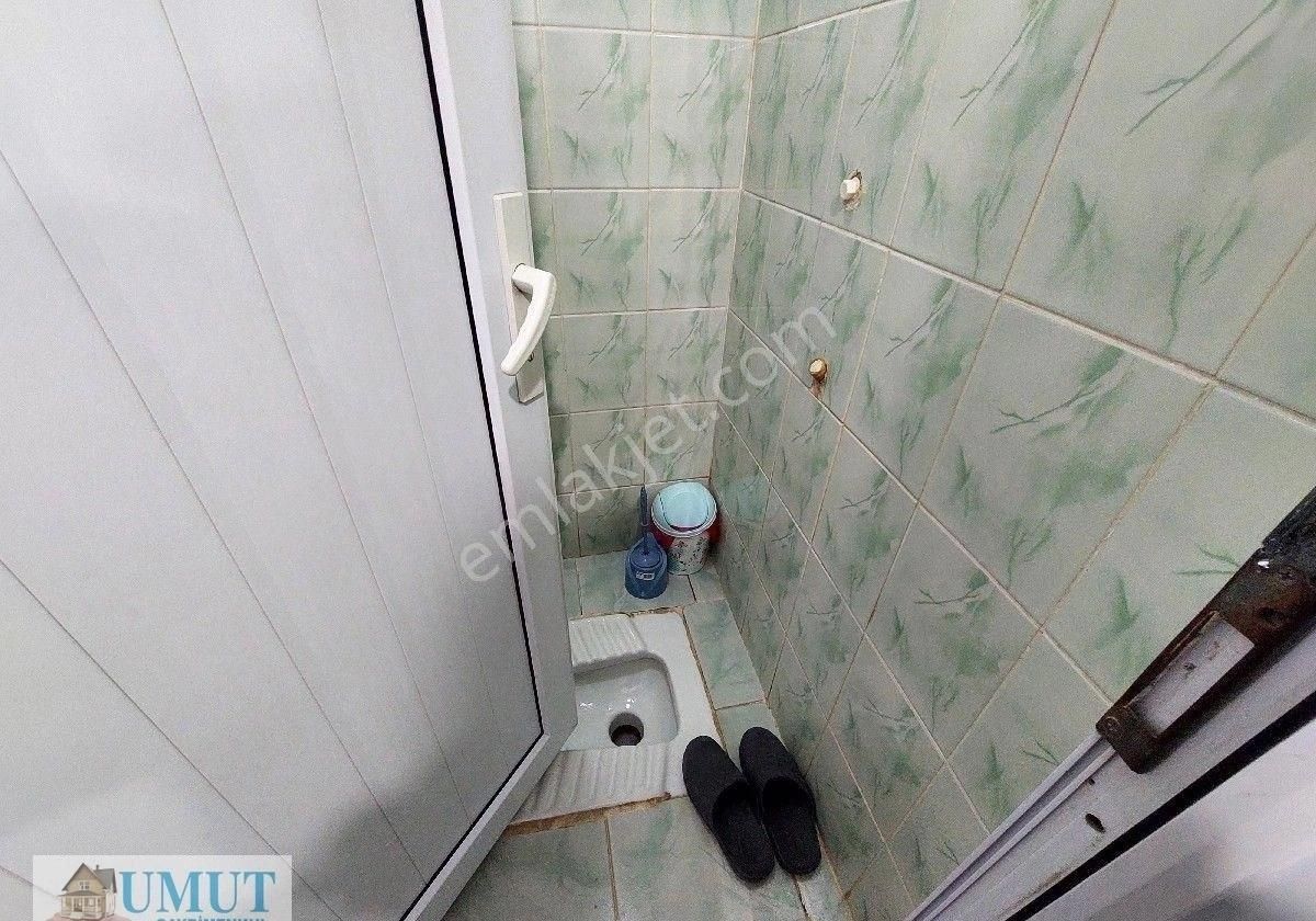 Gaziosmanpaşa Küçükköy De Satılık Ters Dubleks 4+2 165 M2 Çift Girişli İki Aile Yaşacak Şeklin De - Görsel 16