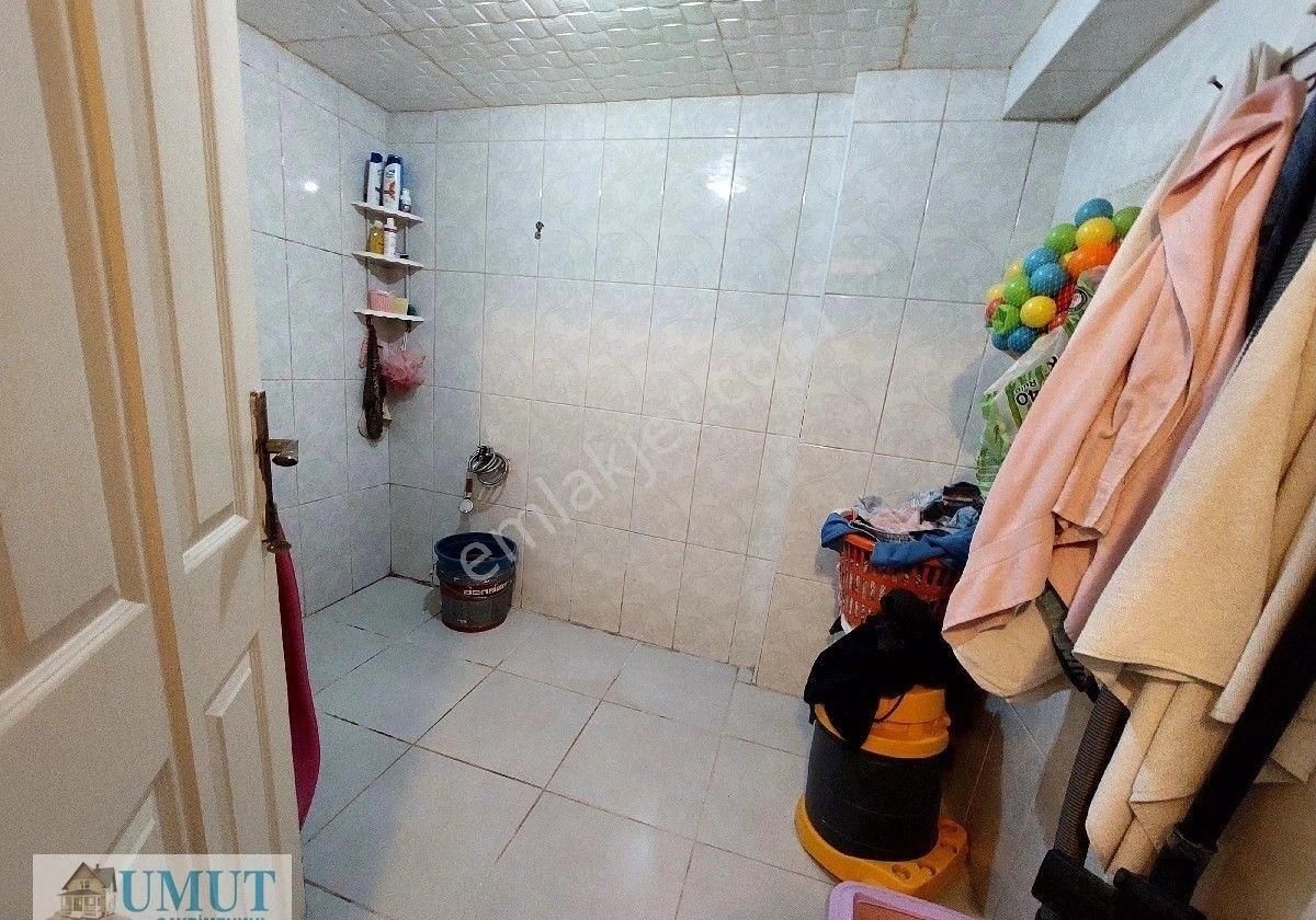 Gaziosmanpaşa Küçükköy De Satılık Ters Dubleks 4+2 165 M2 Çift Girişli İki Aile Yaşacak Şeklin De - Görsel 8