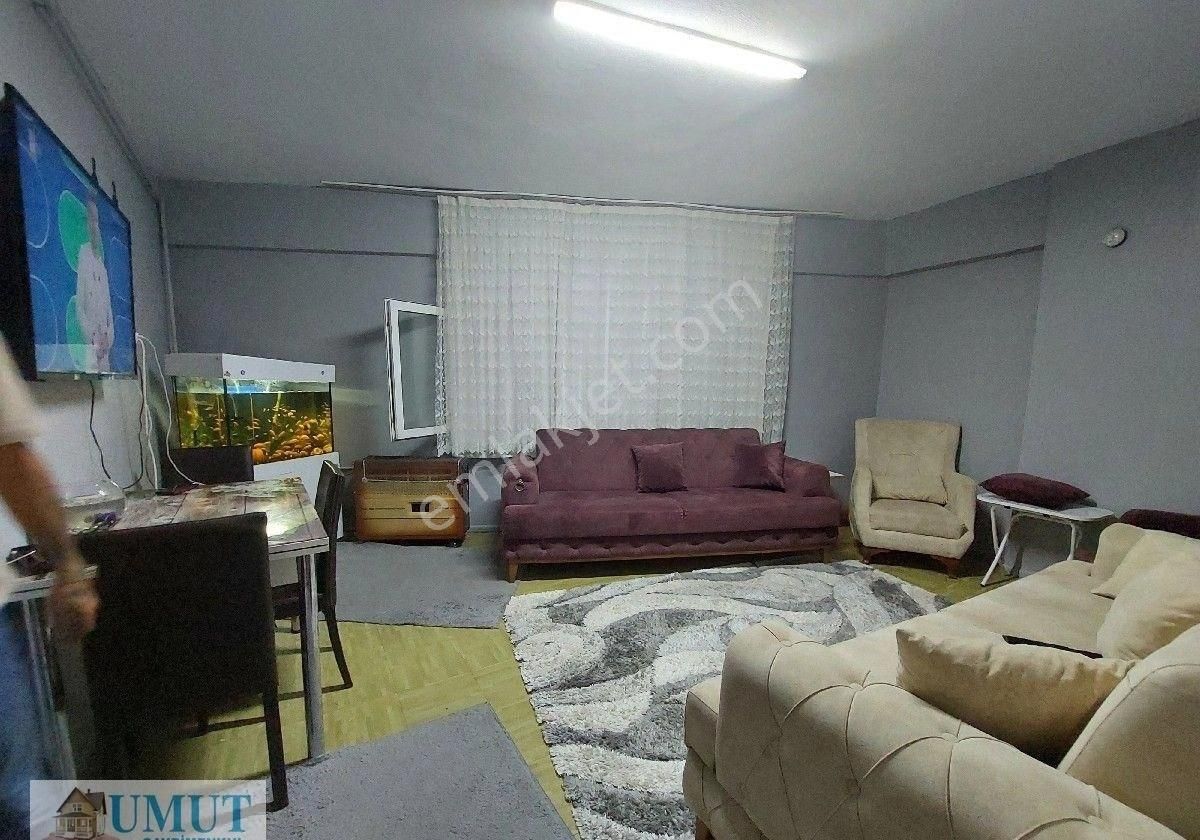 G O P Küçükköy De Satılık Daire 90 M2 2+1 Ara Kat Merkeze Yakın - Görsel 5