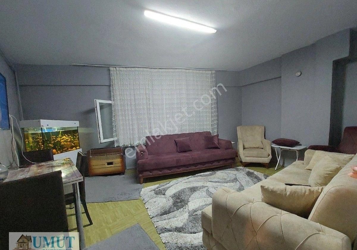 G O P Küçükköy De Satılık Daire 90 M2 2+1 Ara Kat Merkeze Yakın - Görsel 6