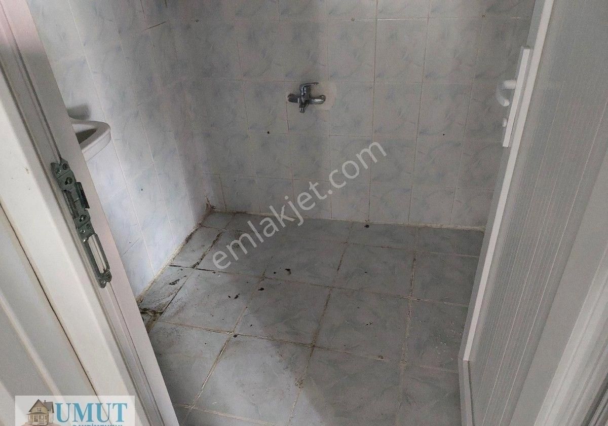 G O P Küçükköy De Satılık Daire 90 M2 2+1 Ara Kat Merkeze Yakın - Görsel 4