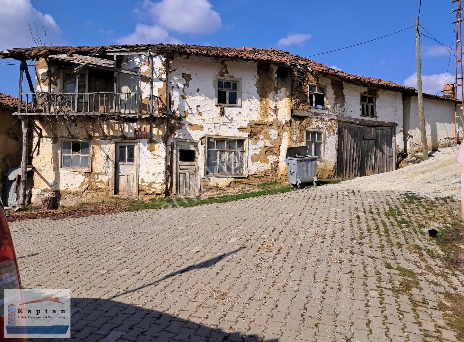 Yenice Umurlar Köyü Satılık Müstakil Ev Çanakkale Yenice Umurlar Köyü Satılık Müstakil Ev Ve Arsası