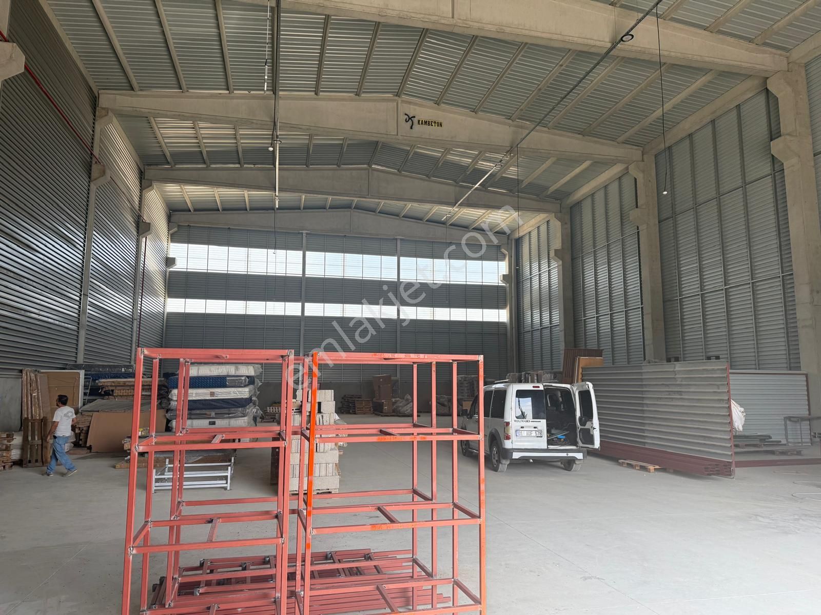 Zorlu'dan E-5 Karayolu Üzerin'de 2000m2 Kiralık İşyeri Depo - Görsel 4