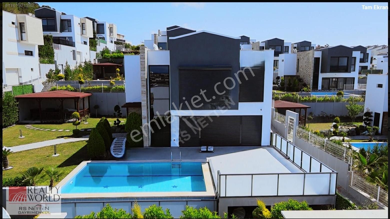 Kuşadası Soğucak Satılık Villa Deniz Manzaralı, Özel Havuzlu, Lüks Müstakil 4+1 Villa