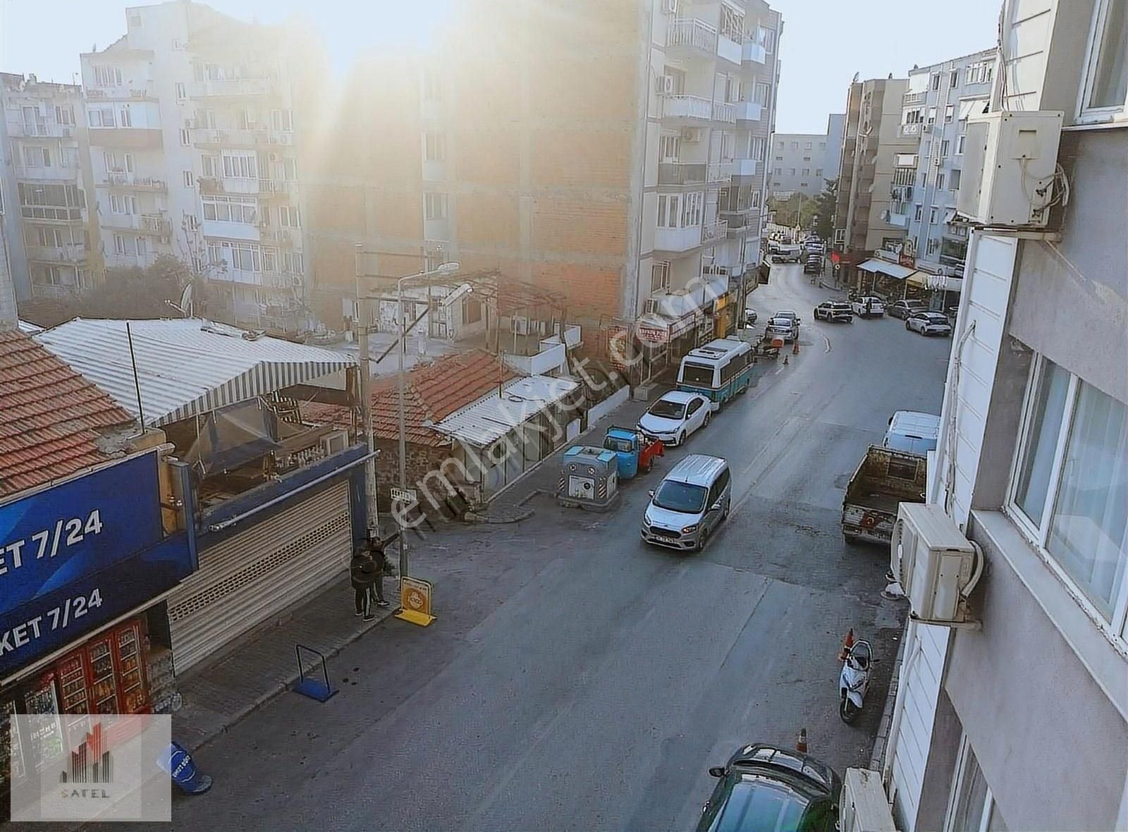 Karabağlar Vatan Satılık Daire Yeşilyurt Hastanesi Yakını Merkezi Konumda Arakat