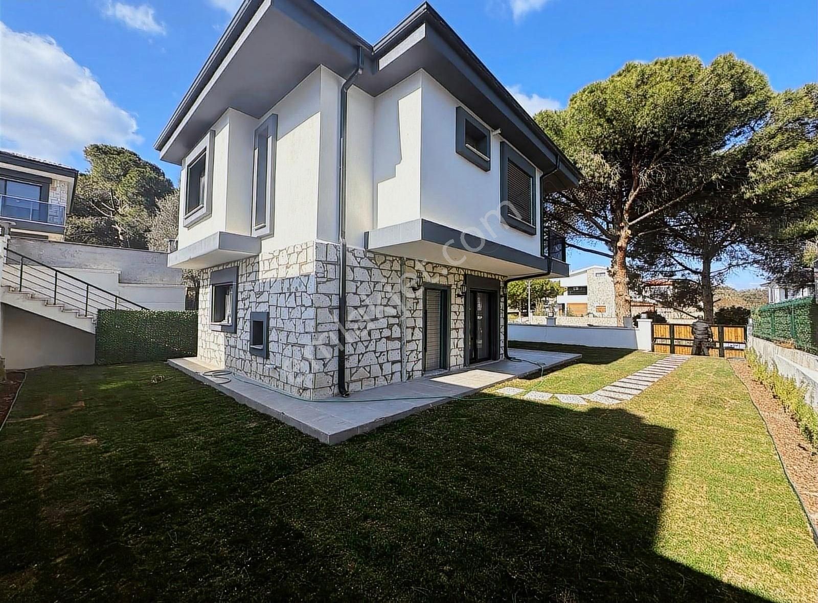 Karaburun Mordoğan Satılık Villa Mordoganda 3+1 Müstakil Sıfır Vılla