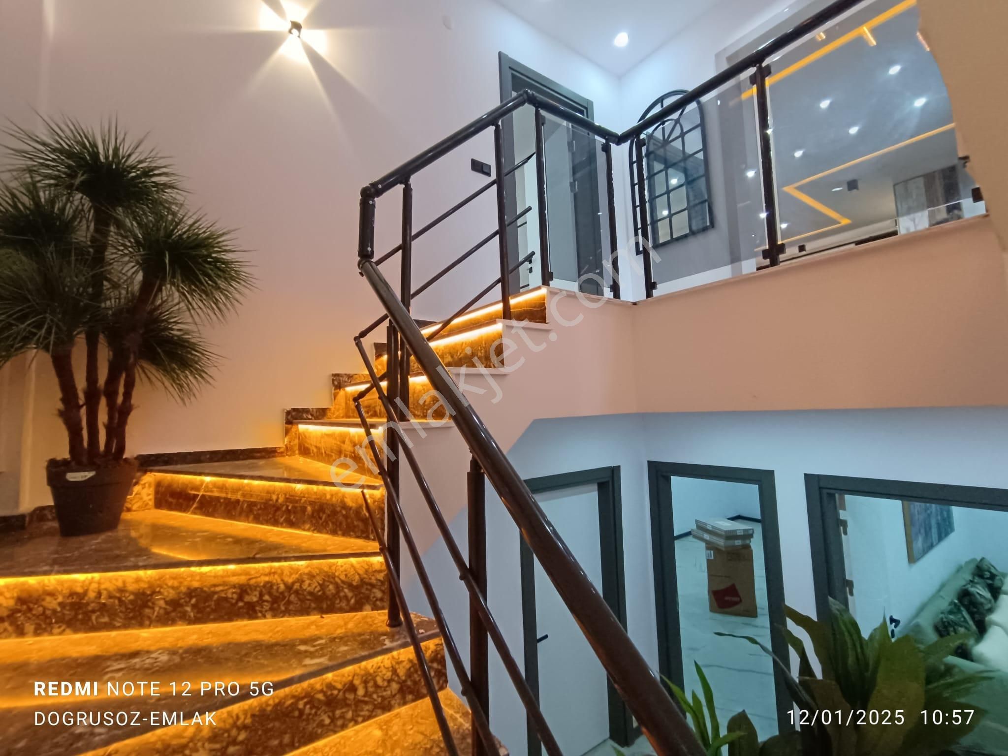 600 M2 Arsa İçinde Havuzlu Özel Otoparklı Tam Müstakil Tripleks Villa - Görsel 6