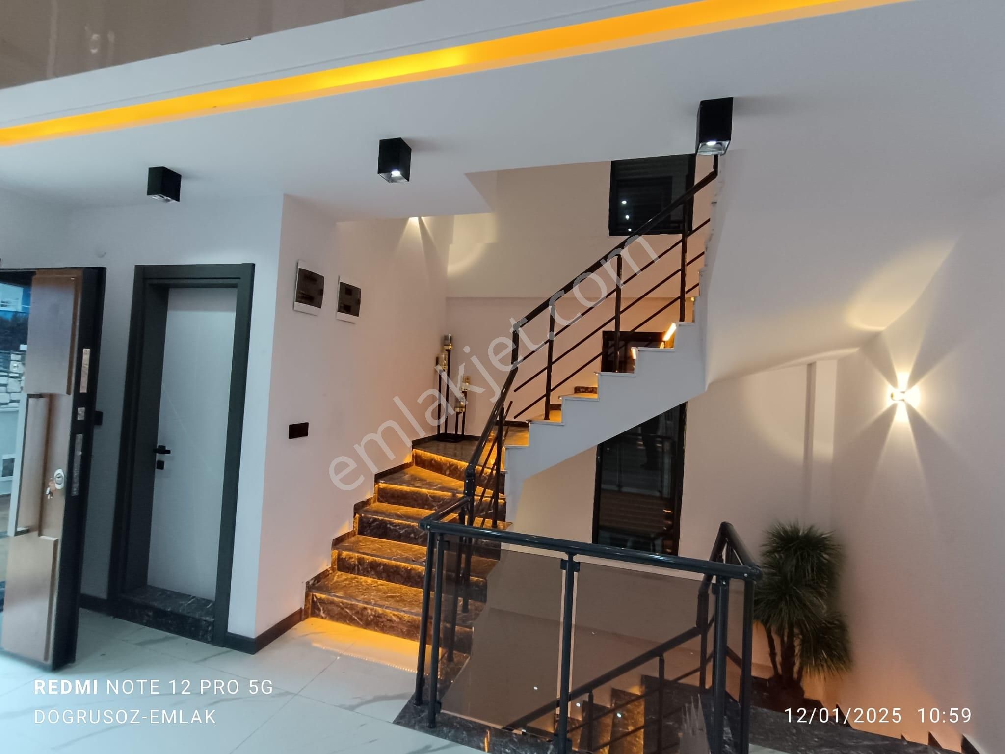 600 M2 Arsa İçinde Havuzlu Özel Otoparklı Tam Müstakil Tripleks Villa - Görsel 17