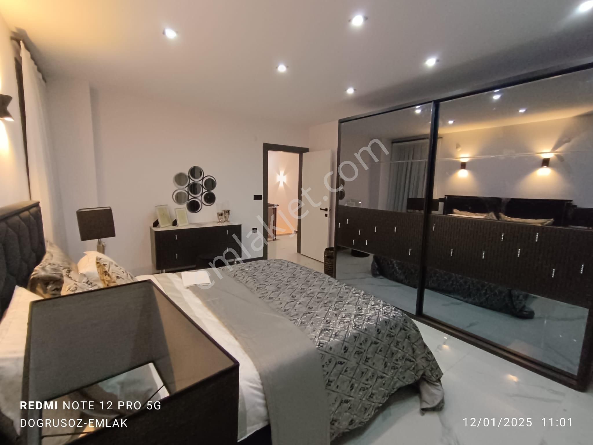 600 M2 Arsa İçinde Havuzlu Özel Otoparklı Tam Müstakil Tripleks Villa - Görsel 2