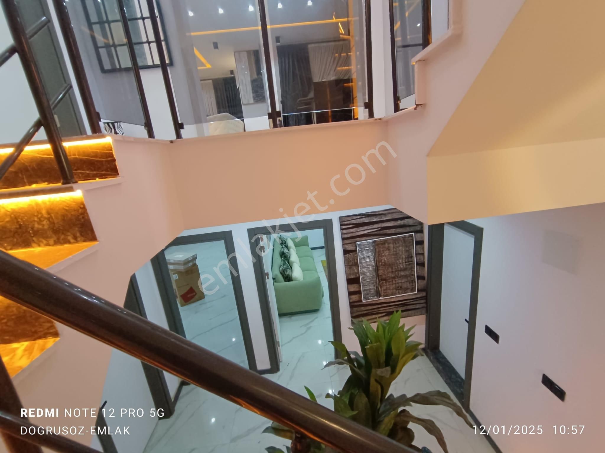 600 M2 Arsa İçinde Havuzlu Özel Otoparklı Tam Müstakil Tripleks Villa - Görsel 31