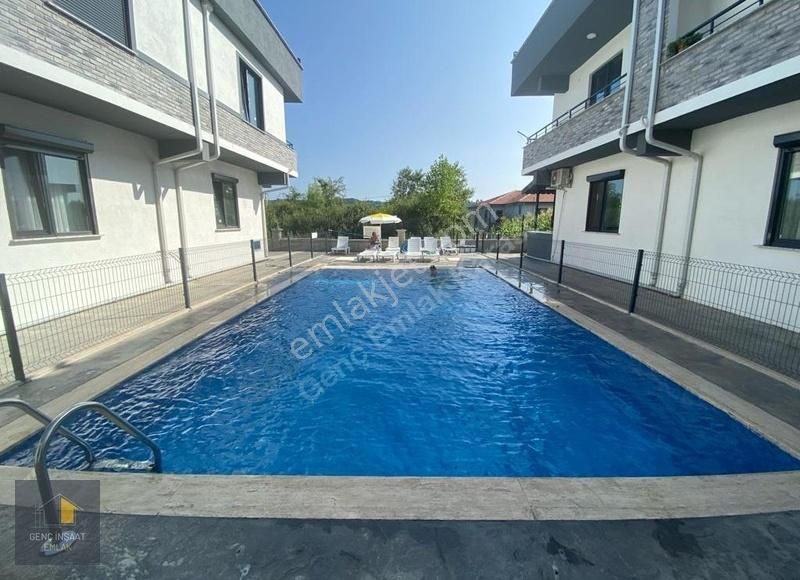 Karasu Aziziye Kiralık Villa Havuzlu Site İçerisinde Seyir Teraslı 2+1 Kiralık Lüks Villa