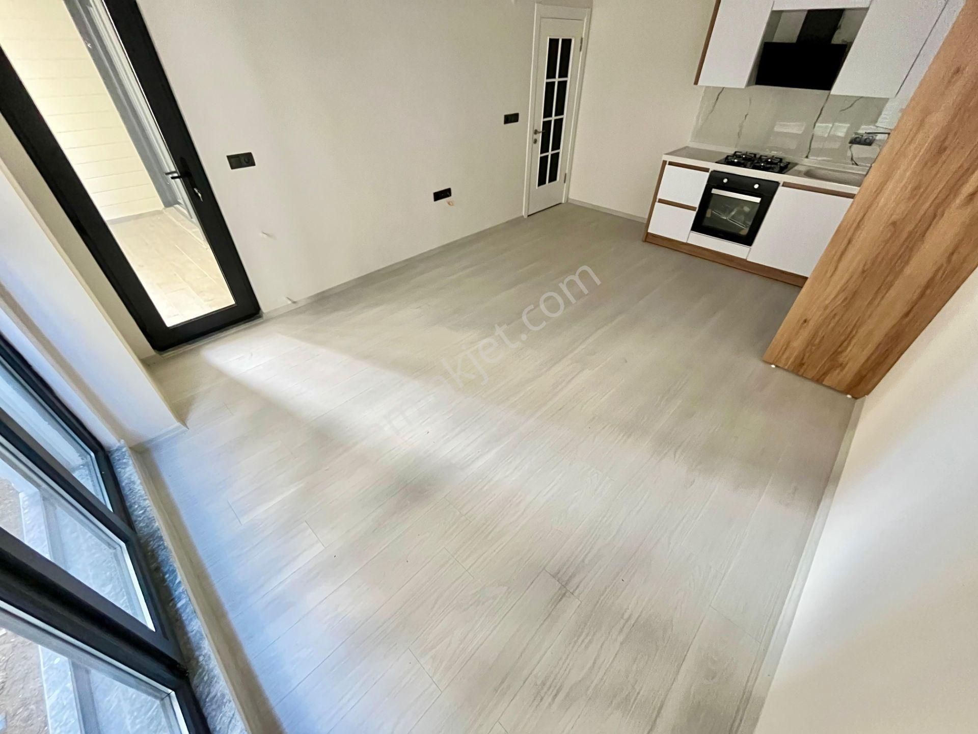 Akçay Sezgin Emlaktan Asansörlü & Doğalgazlı Satılık 1+1 Daire