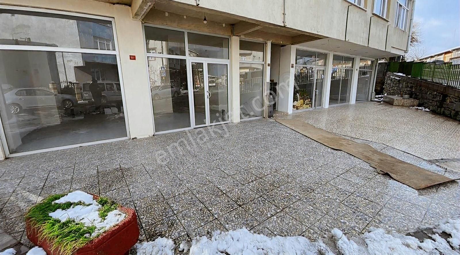 Üsküdar Kirazlıtepe Kiralık Dükkan & Mağaza Kurumsallara Kiralık 150m2 Dükkan