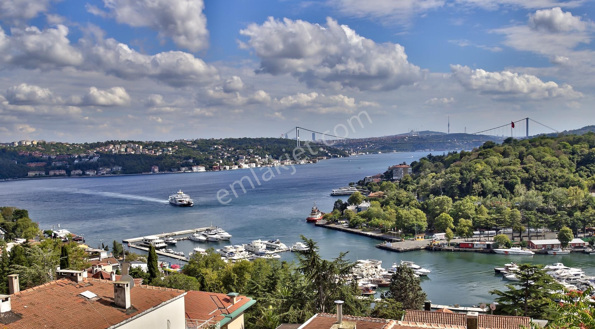 Sarıyer Yeniköy Satılık Villa Yeniköy'de Boğaz Manzaralı Satılık Villa