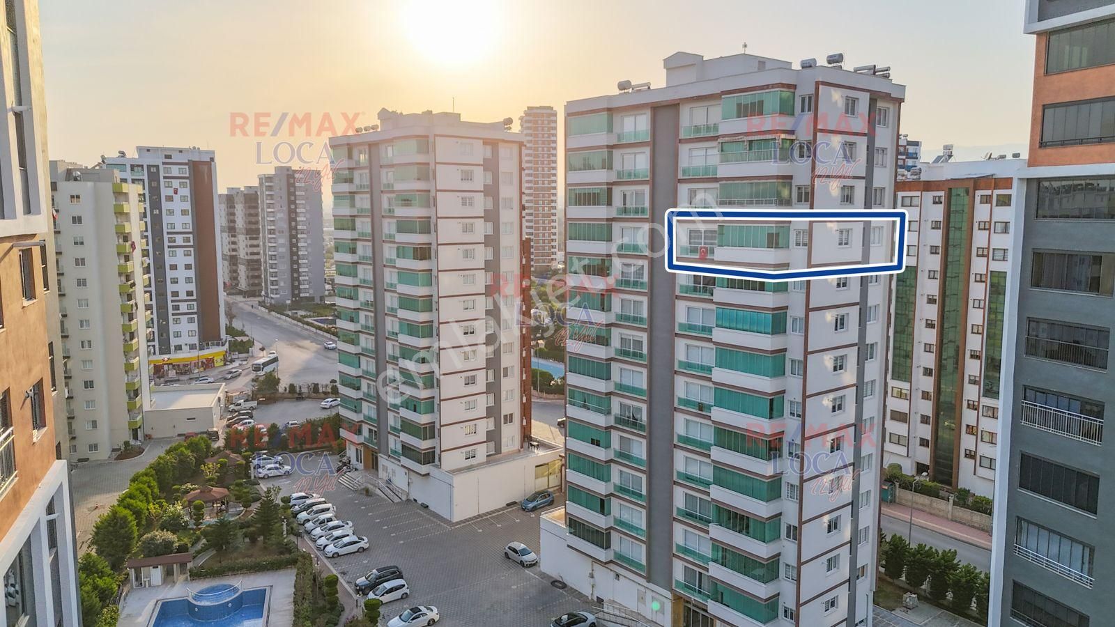 Mezitli Akdeniz Satılık Daire Remax Loca'dan Geniş Oturumlu Kızartma Mutfaklı,havuzlu 4+1