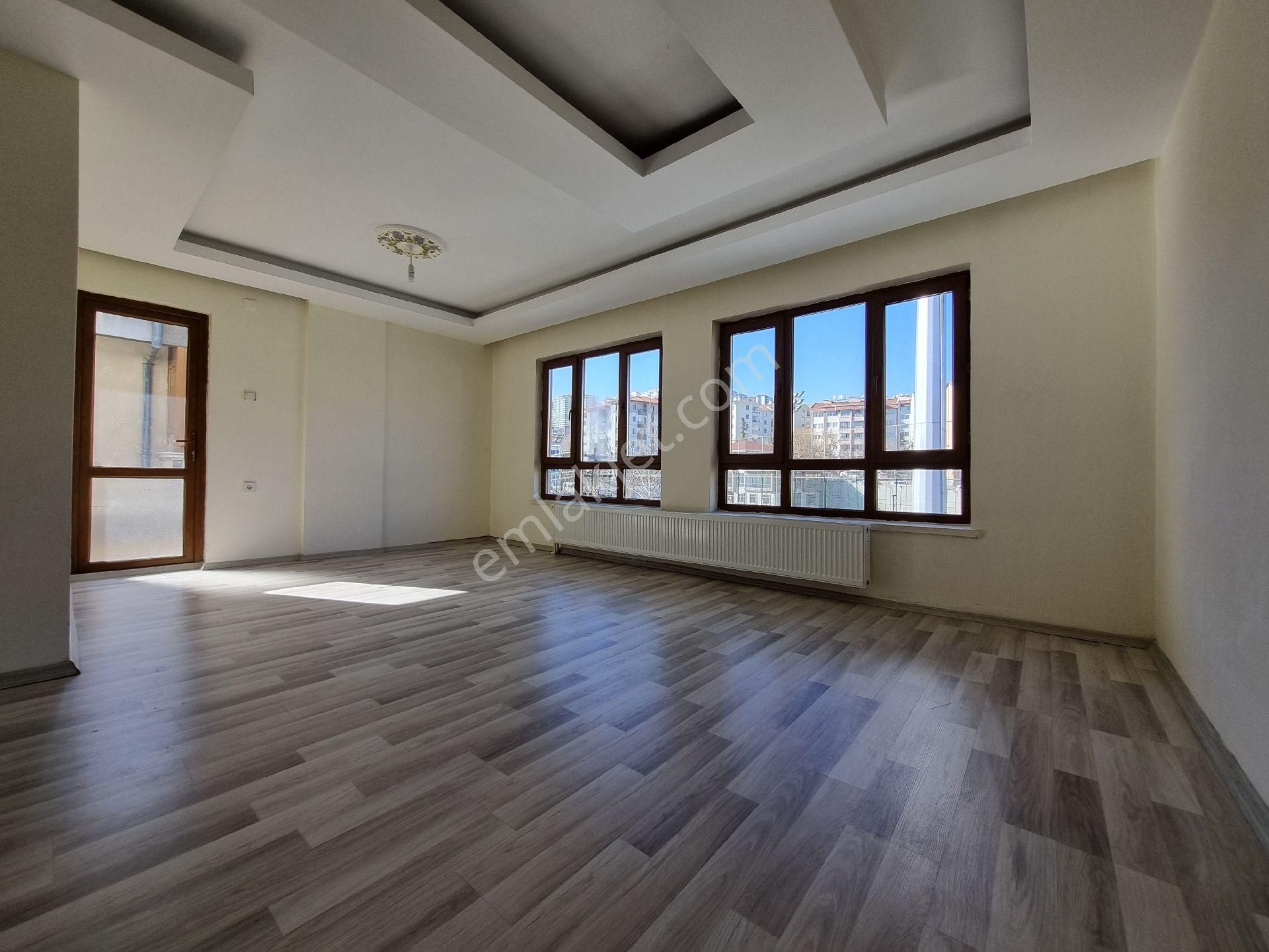 Antares & Şehir Hastanesi'nin Yanıbaşında 3+1 2-banyolu Dubleks - Görsel 4