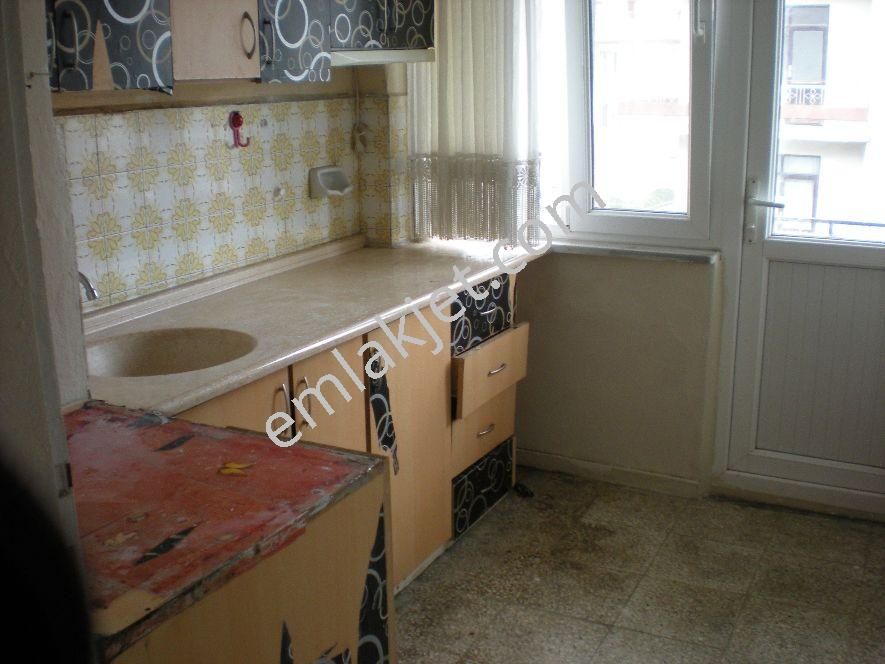 Altıeylül Bahçelievler Kiralık Daire Balıkesir Bahçelievler.demirdağ Emlaktan Satılık 2+1 Daire