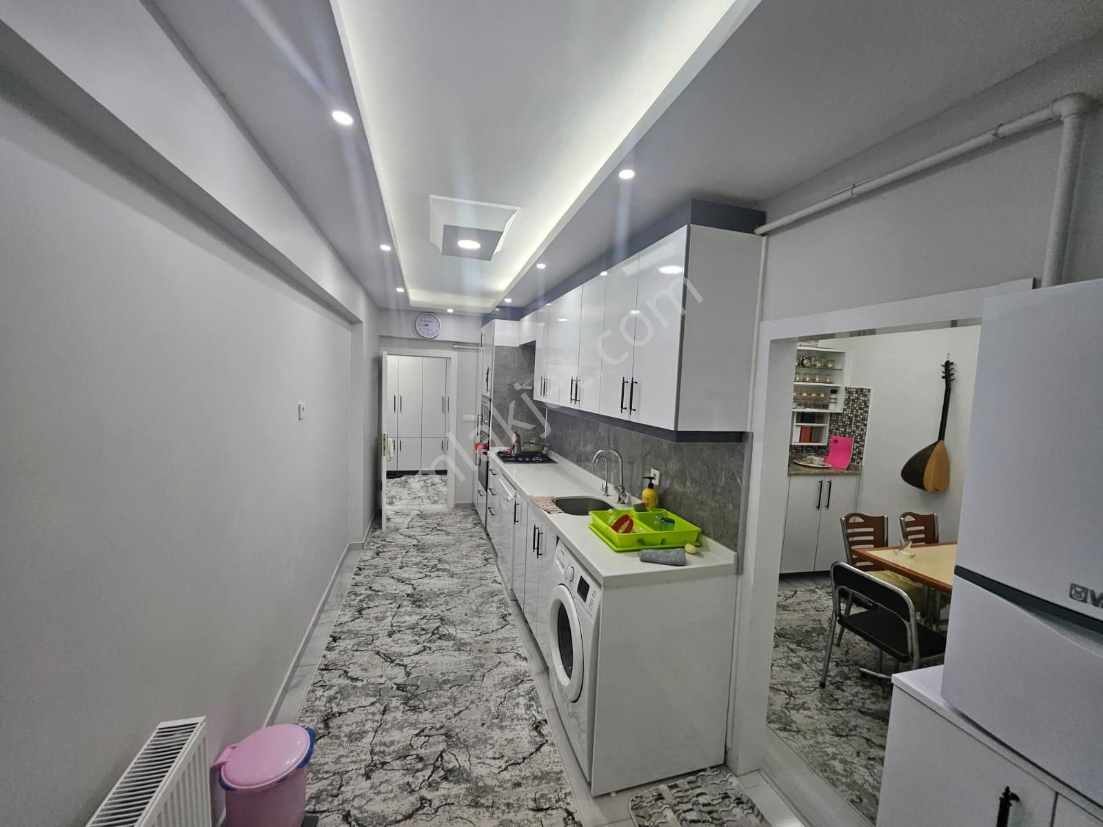 Akşemsettin Mh. 2+1 Ara Kat Full Yapılı Daire Es-as Emlakta