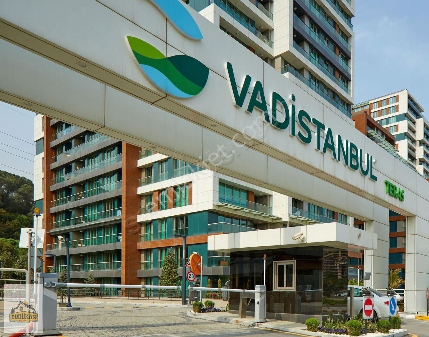 Sarıyer Ayazağa Satılık Residence Vadistanbul Teras Evleri 1+1 C Tipi Özel Teraslı Boş Satılık