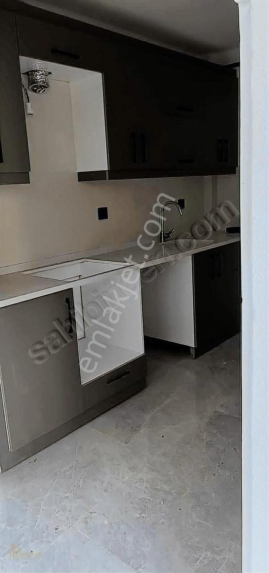 Erdek Yalı Kiralık Daire Kurbağalıda Deniz Manzaralı Tadilatlı Önü Açık 2+1 Kiralık Daire