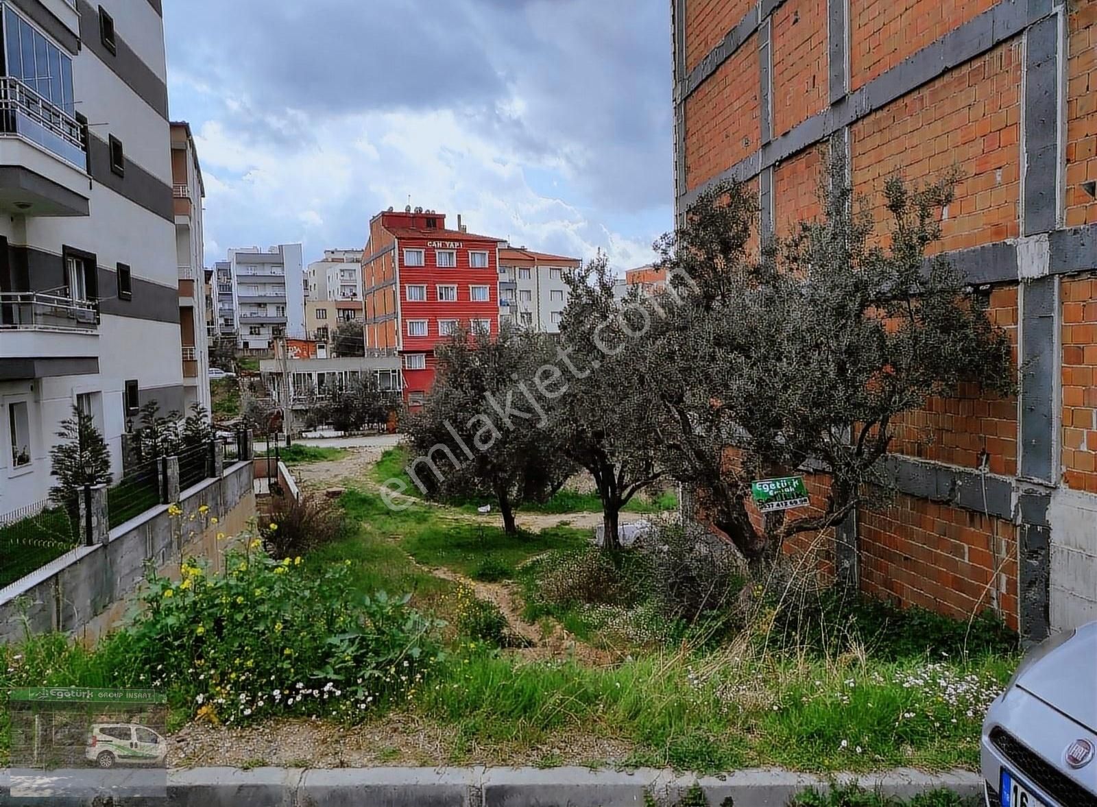 Turgutlu Selvilitepe Satılık Konut İmarlı S.tepede T.mes.lise/o.okul Yakin Köşeyani Sat.arsa