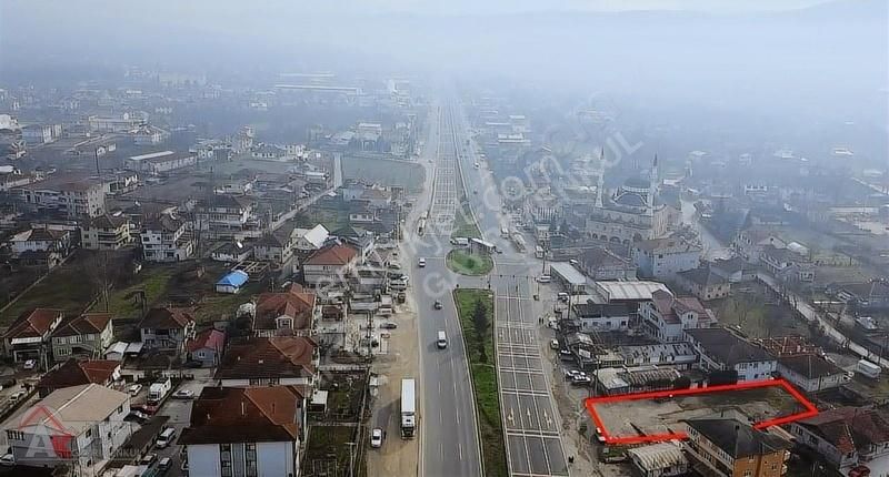 Düzce Merkez Doğanlı Köyü Satılık Ticari İmarlı Aktapudan Düzce Doğanlı Köyünde D.100 Cepheli 800m2 Satılık Arsa