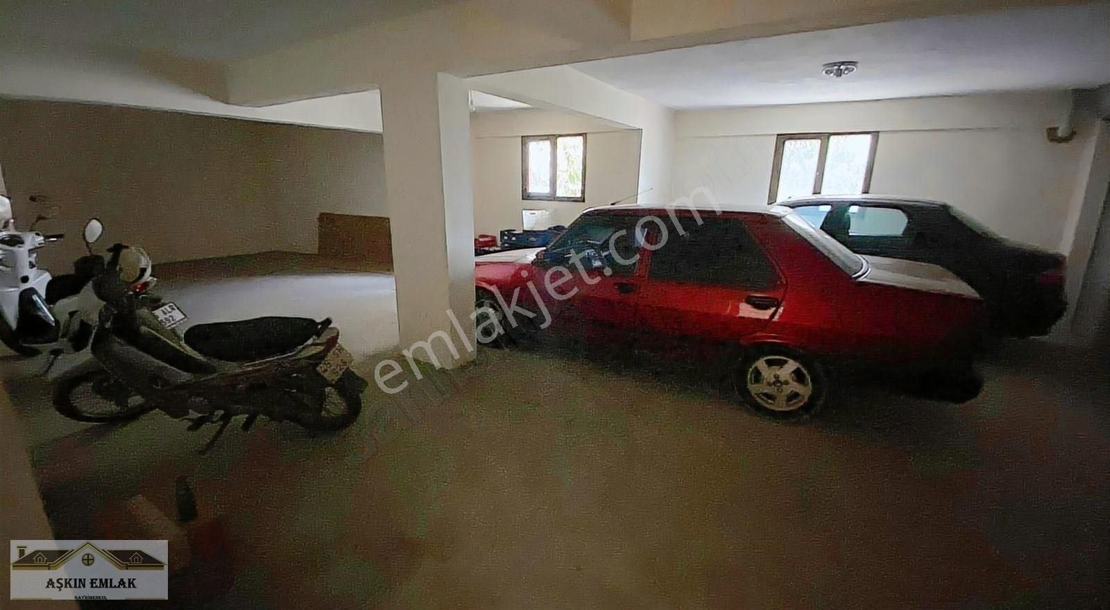 Salihli Zafer Satılık Daire Medi Güneş Özel Hastane Civarı 150 M2 Otoparklı 3+1 Daire