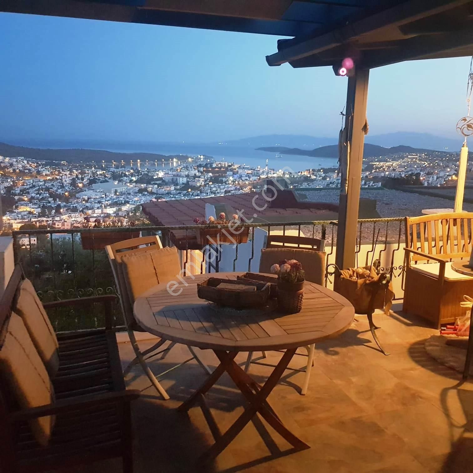 Bodrum Cumhuriyet Satılık Müstakil Ev 🏡 Bodrum Konacık'ta Eşsiz Deniz Manzaralı, Satılık Dubleks Ev!