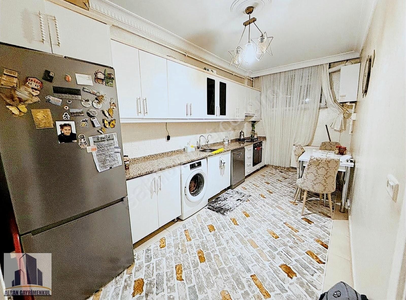 Esenyurt Saadetdere Satılık Daire Alban Gyo'dan Doğanaraslı Blv 1dk 130m²bahçeli 3+1 Satılık Daire