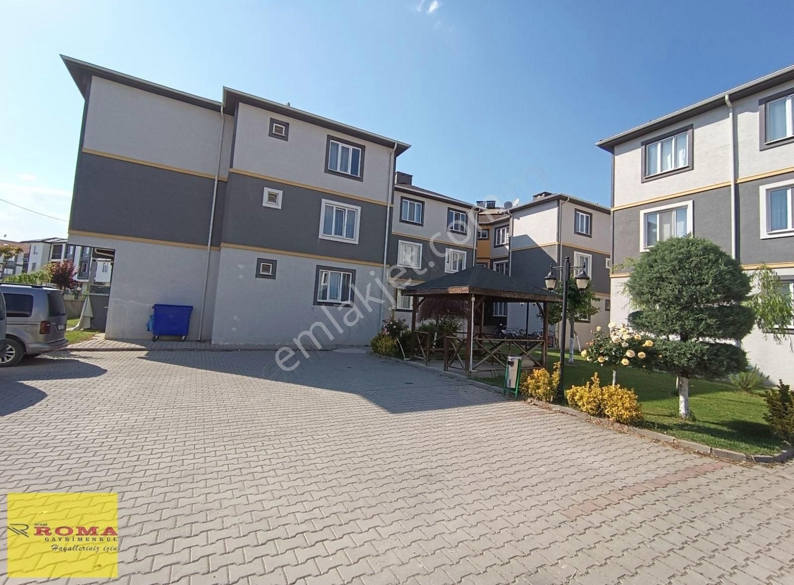 Roma' Dan Kozluca Yolunda Site İçersinde Satılık Daire - Görsel 12