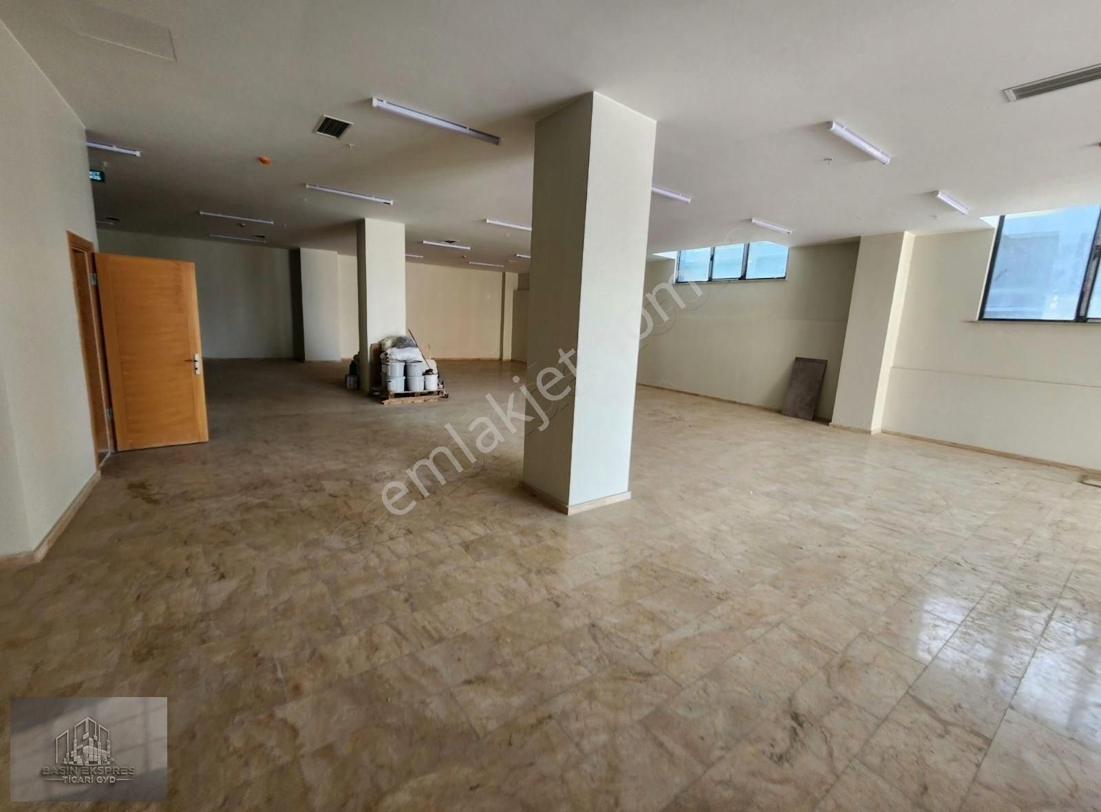 Sulyapıdan 400 M2 Kiralik Sıfır Plaza Katları - Görsel 5