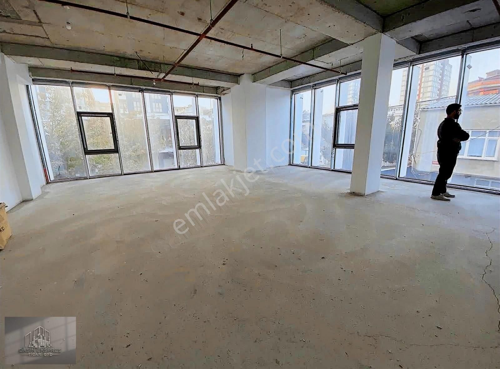 Sulyapıdan Komple Kiralık Plaza Sıfır İskanlı - Görsel 35