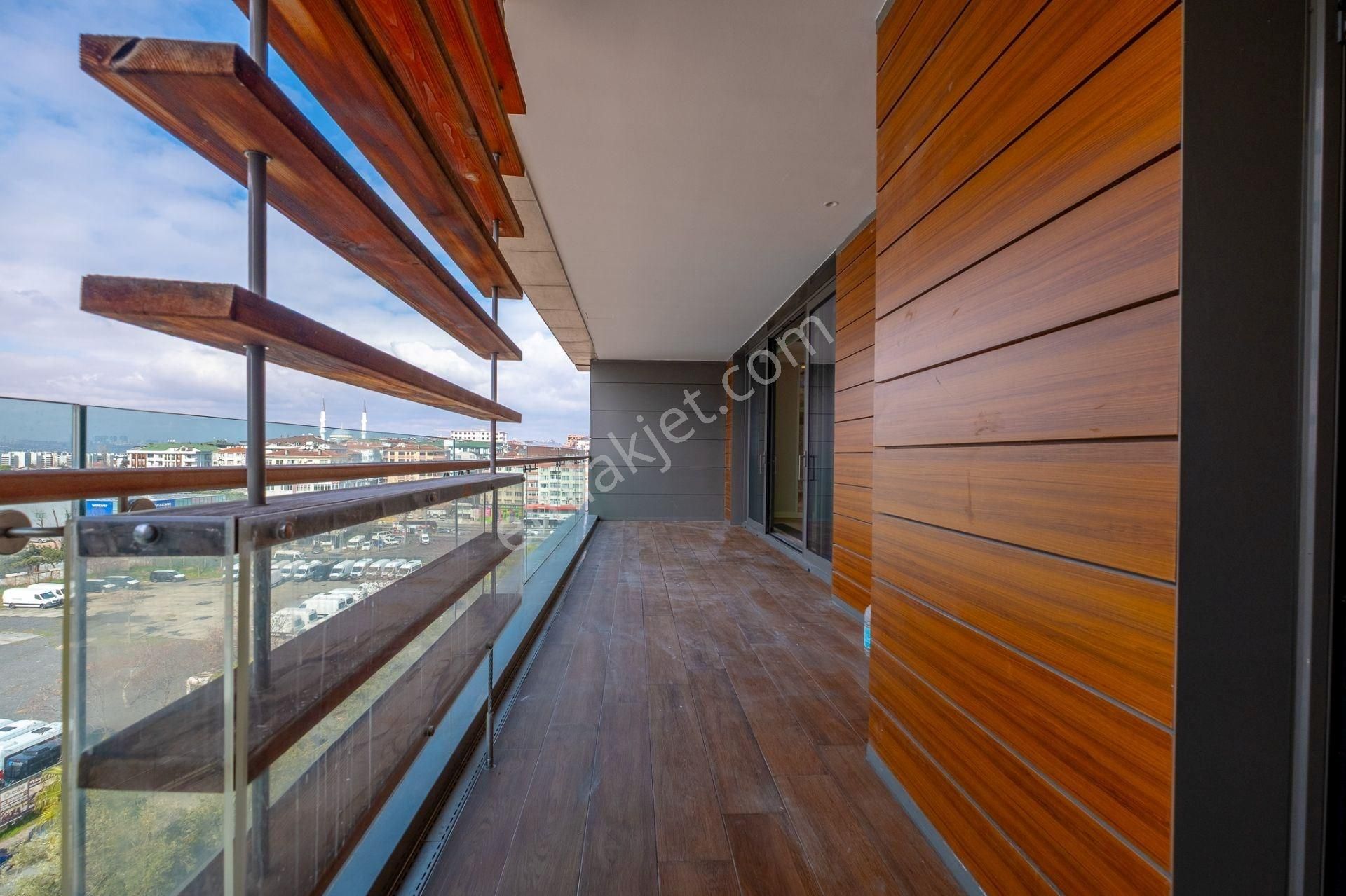 Dağıstan Gayrimenkul Koru Florya Deniz Ve Göl Manzaralı 4+1 - Görsel 14