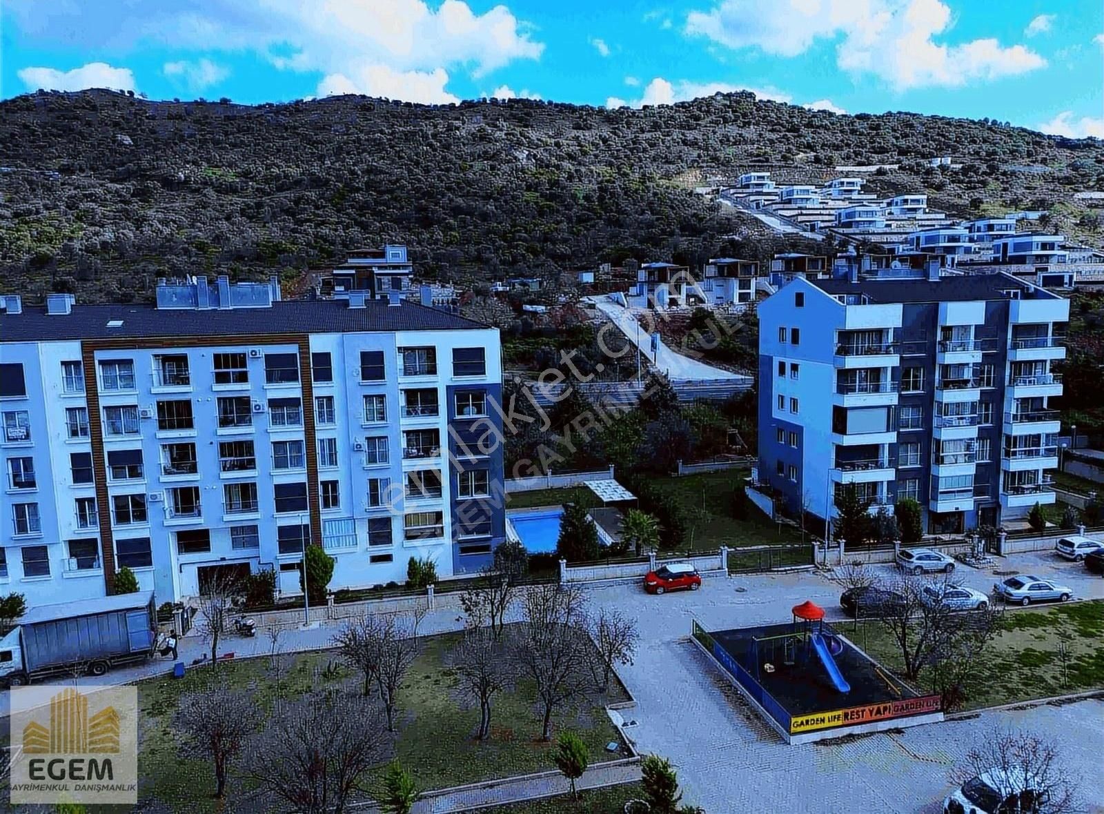 Güzelbahçe Yelki Satılık Daire Güzelbahçe Yelkide Satılık Havuzlu Sitede 3+1 Daire