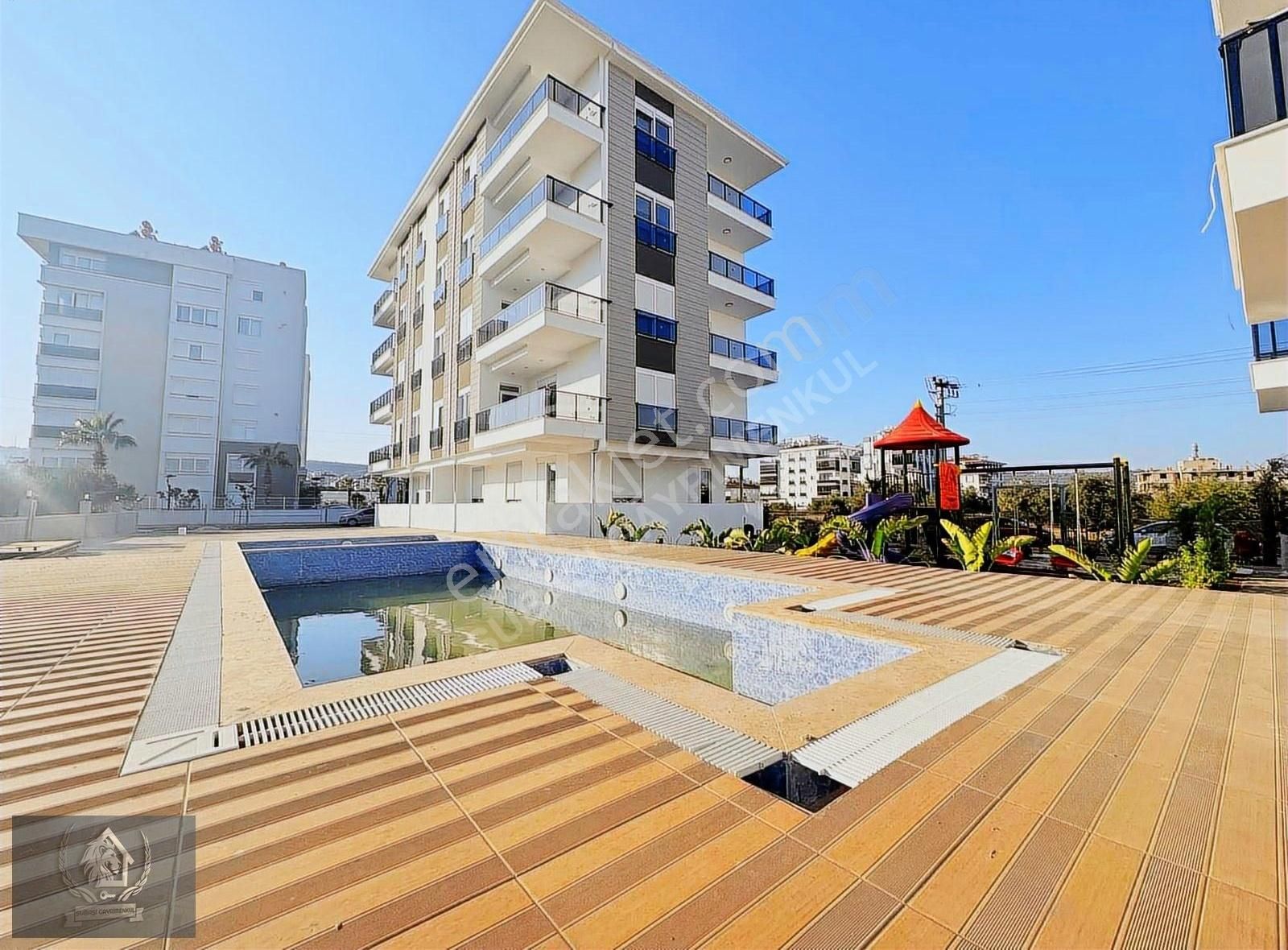 Kepez Aydoğmuş Satılık Daire Aydoğmuşda Havuzlu Site İçerisinde Katta Lux 1+1 55 M2 Daire