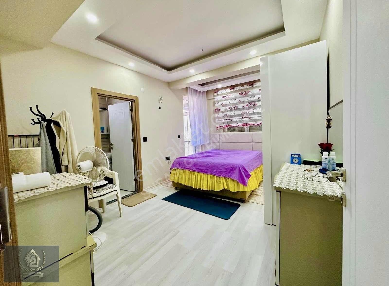 V.karşıyaka'da Ş.hastanesi Yakını E.banyolu Ara Kat 3+1 140m2 - Görsel 11
