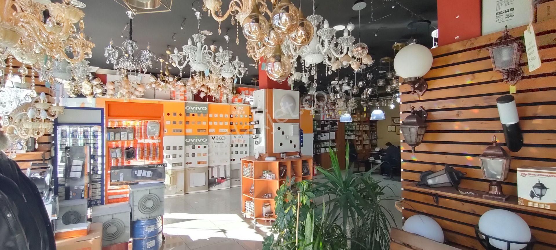 Maraş Caddesi Üzerinde Satılık İş Yeri Komple Bina.2013 De Yenilenmiştir - Görsel 6