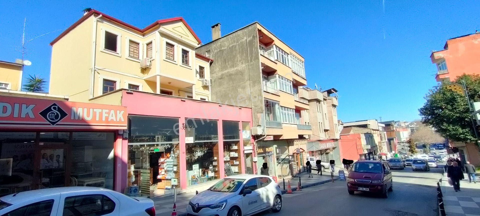 Maraş Caddesi Üzerinde Satılık İş Yeri Komple Bina.2013 De Yenilenmiştir - Görsel 21