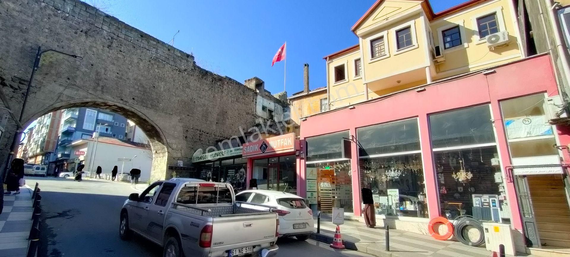 Maraş Caddesi Üzerinde Satılık İş Yeri Komple Bina.2013 De Yenilenmiştir - Görsel 15