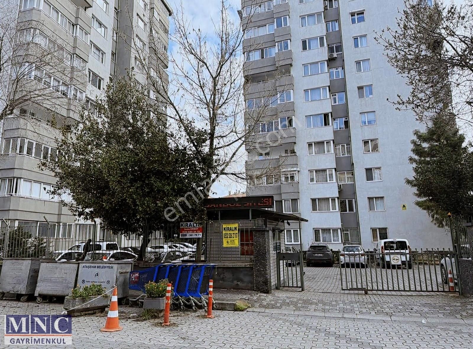 Ataşehir İçerenköy Kiralık Daire Site İçerisinde Metro Durağına Yakın Geniş 2+1